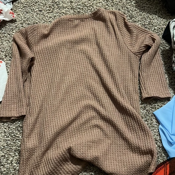 Waffle Patterned Long Sleeve TShirt - Picture 2 of 2